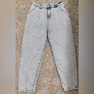 High-Rise Mom Jeans in Light Blue
